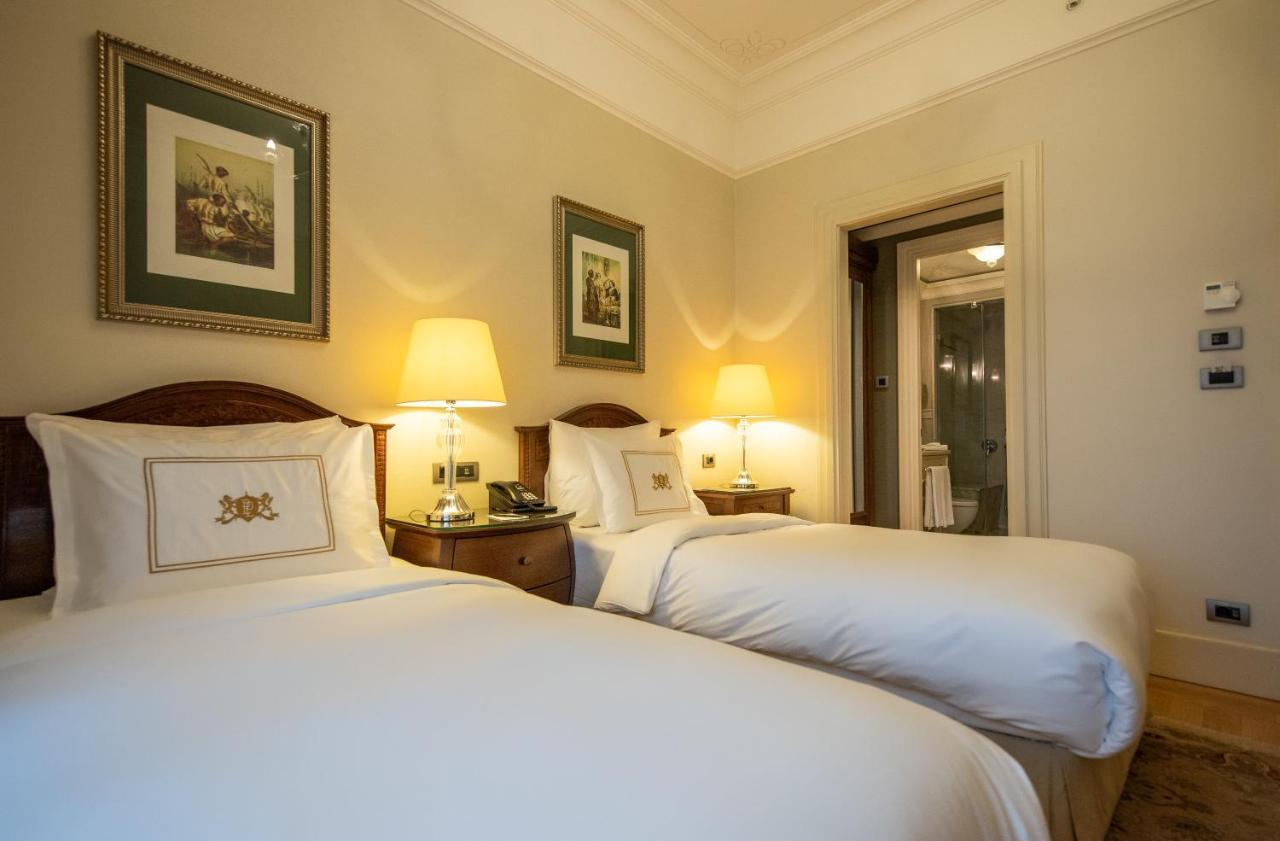 Pera Palace Hotel Istanbul Ngoại thất bức ảnh A room at the hotel