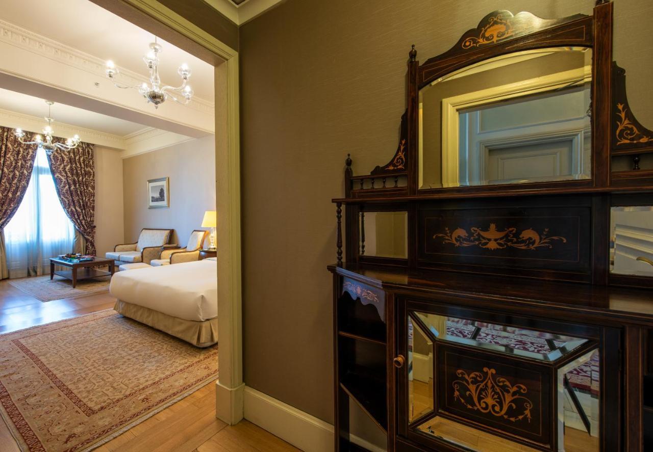Pera Palace Hotel Istanbul Ngoại thất bức ảnh A room at the hotel