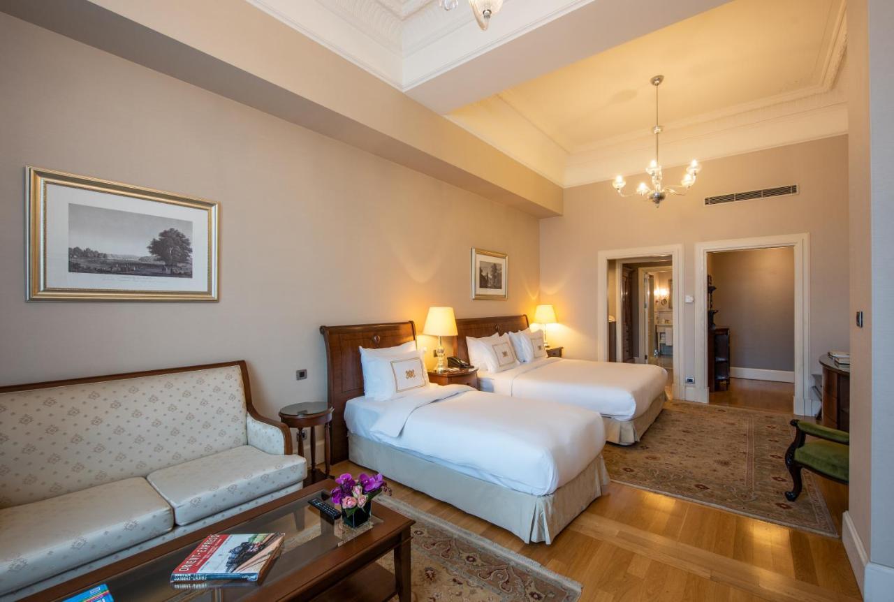 Pera Palace Hotel Istanbul Ngoại thất bức ảnh A room at the hotel